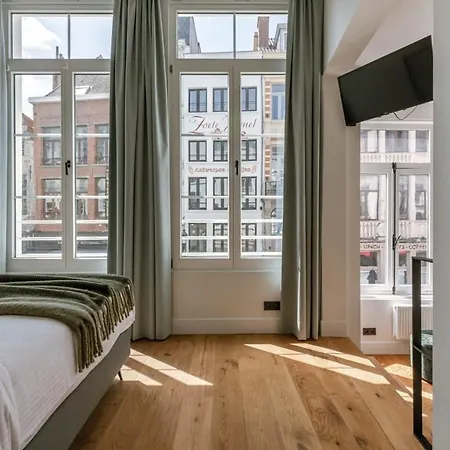 Huswell - Stylish In The Heart Of Apartment