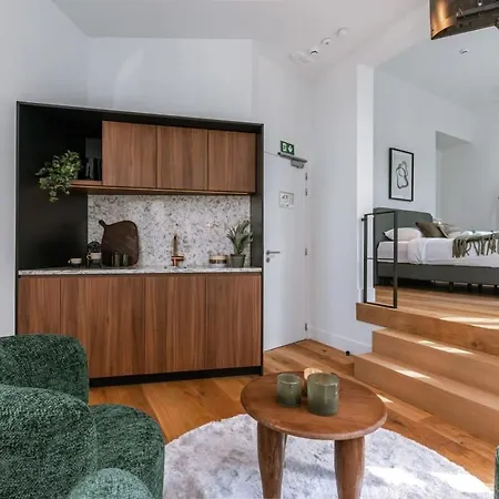 Huswell - Stylish In The Heart Of Apartment